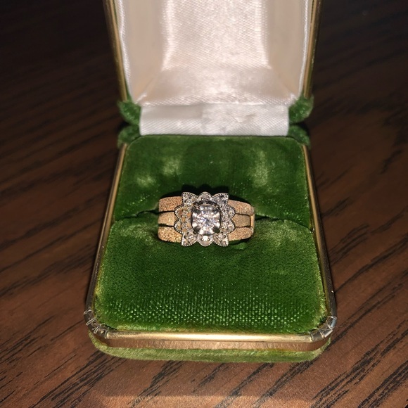 1 14KT yellow gold lady’s diamond wedding set - Picture 4 of 9